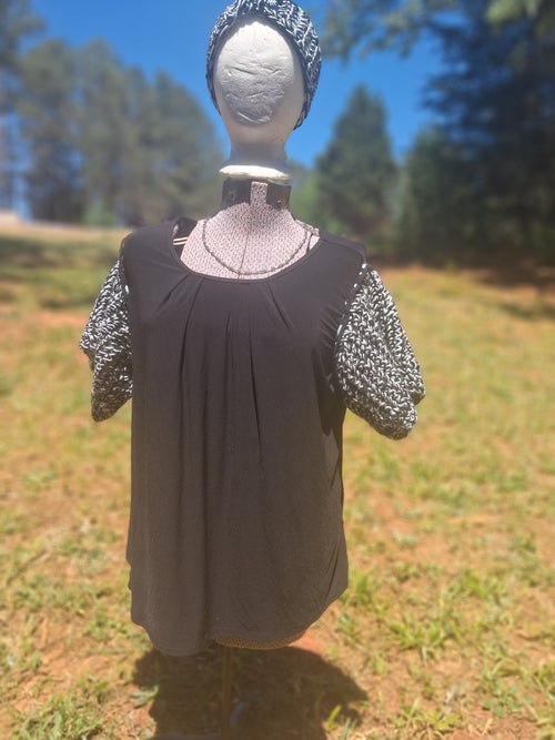 Black and white classic top